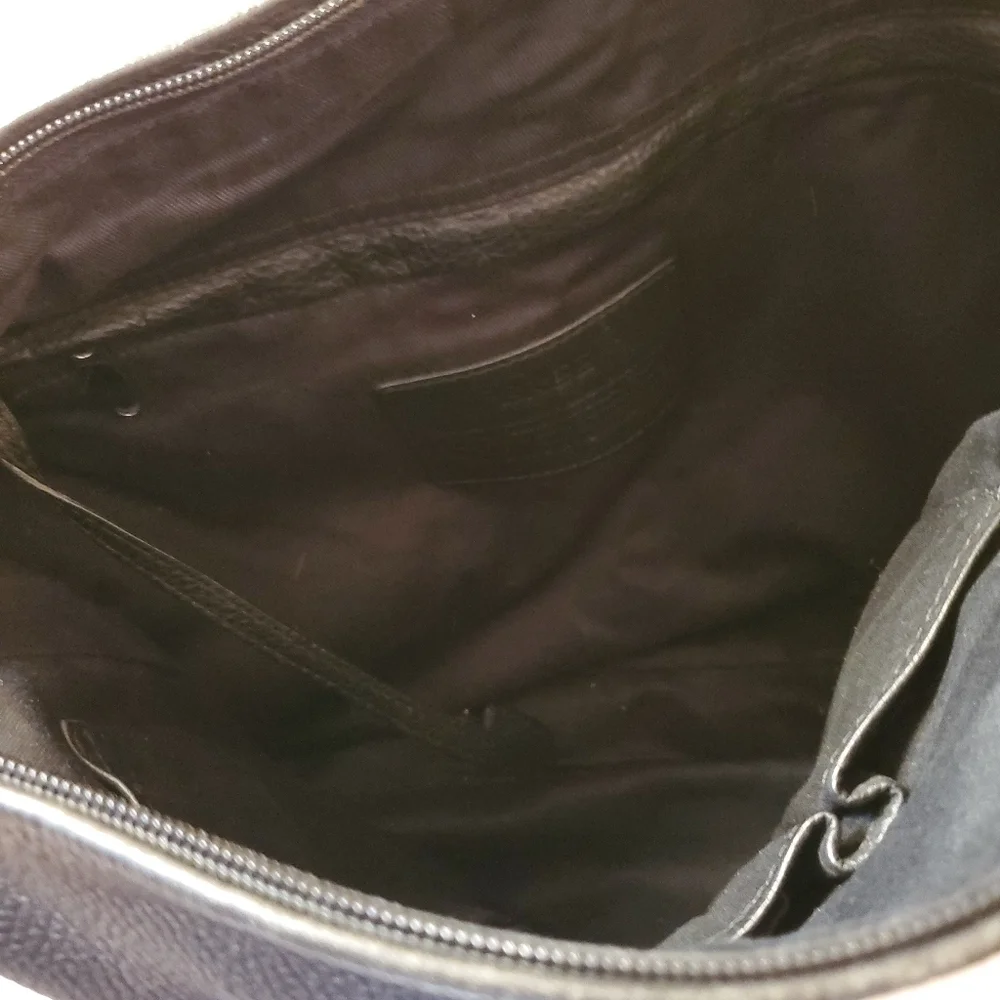 Bree Germany Black Leather Shoulder Bag - Picture 8 of 11